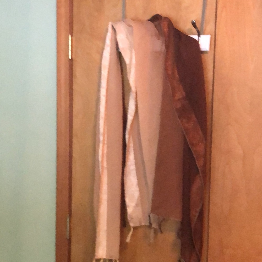 Scarf - Picture 4 of 8
